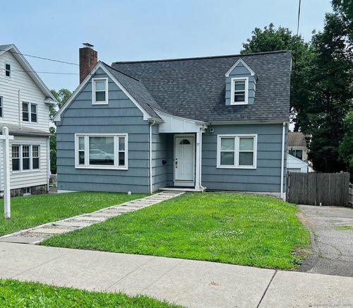 17 Rock Spring Rd, Stamford, CT, 06906-1923 | Card Image