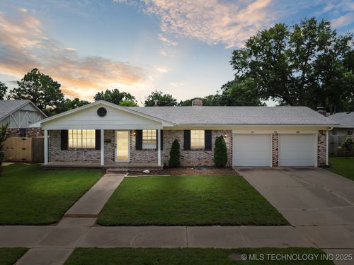 148 E 57th St, Tulsa, OK, 74105-7715 | Card Image