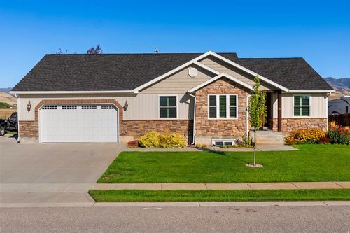 632 S 800 E, Preston, ID, 83263-4904 | Card Image
