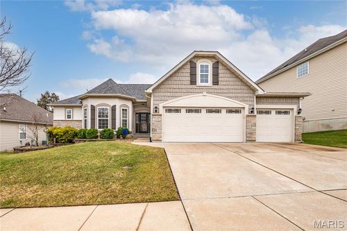 1570 Heritage Valley Dr, High Ridge, MO, 63049-1169 | Card Image