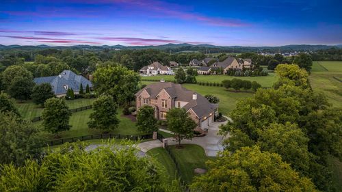 5540 Hawks Landing Dr, Arrington, TN, 37014-9135 | Card Image