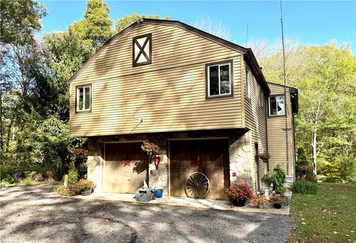 550 Twin Brook Ln, Coventry, RI, 02816-4614 | Card Image