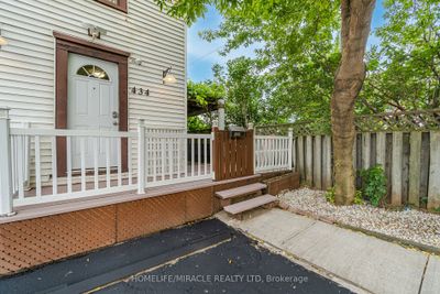 434 Ferguson Ave N, House other with 3 bedrooms, 2 bathrooms and 2 parking in Hamilton ON | Image 2