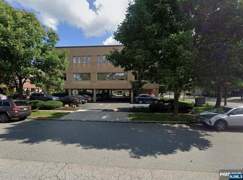 63 Grand Ave, River Edge, NJ, 07661-1930 | Card Image