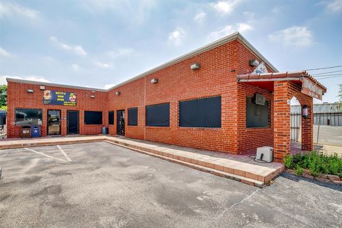 9738 Brockbank Dr, Dallas, TX, 75220-2935 | Card Image