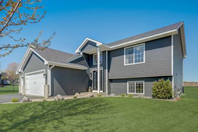 201 Quail Drive, House other with 4 bedrooms, 2 bathrooms and null parking in Montrose MN | Image 2