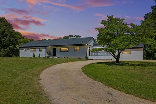 938 Ladd Rd, Waynesboro, VA, 22980-7414 | Card Image