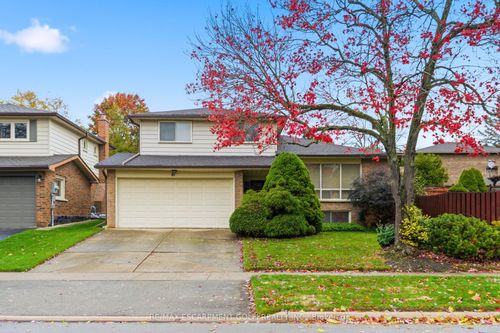 81 Highland Park Drive, Hamilton, ON, L9H6G5 | Card Image