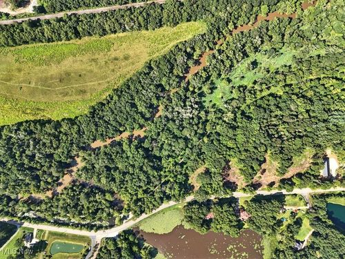 8113 Erie Ave Nw, Canal Fulton, OH, 44614-8856 | Card Image