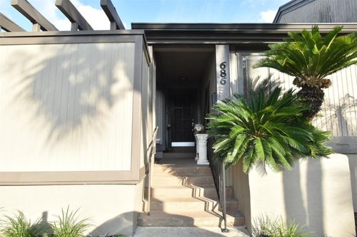 686-686 Lake Villas Dr, ALTAMONTE SPRINGS, FL, 32701-4909 | Card Image