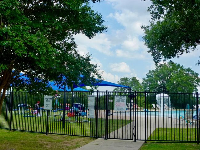 Great swimming pool | Image 31