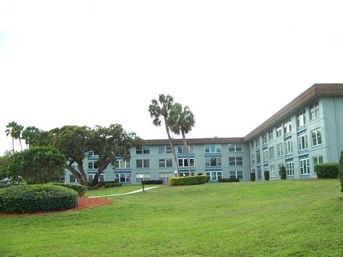 apt-202a-333 Lake Howard Dr Nw, WINTER HAVEN, FL, 33880-2300 | Card Image