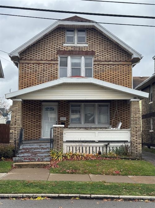 2106 Poplar St, Erie, PA, 16502-2549 | Card Image