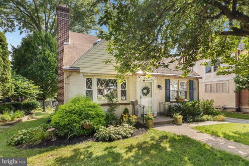607 Darby Rd, HAVERTOWN, PA, 19083-4703 | Card Image