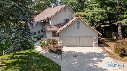 851 Country Club Dr, Bowling Green, OH, 43402-1603 | Card Image