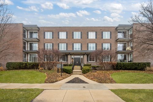 310-1350 N Western Ave, Lake Forest, IL, 60045-1265 | Card Image