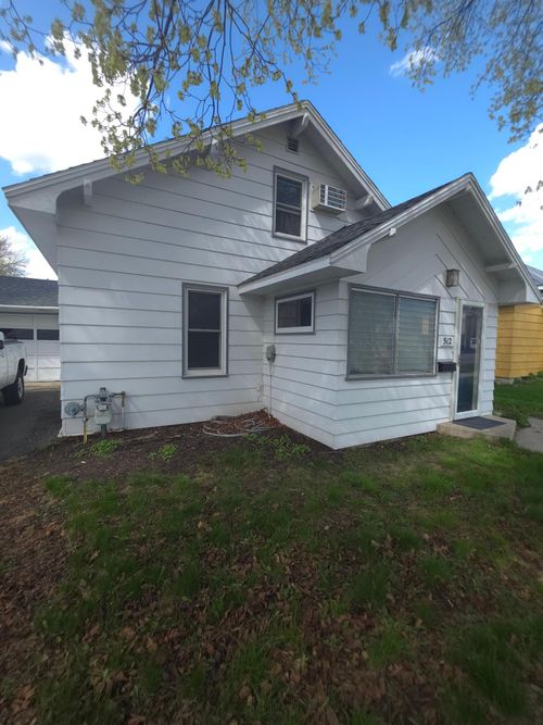 512 State St W, Detroit Lakes, MN, 56501-2935 | Card Image