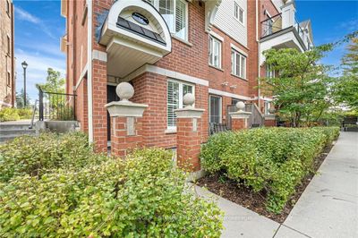 16 - 2579 6 Th Line, Condo with 2 bedrooms, 2 bathrooms and 1 parking in Oakville ON | Image 3