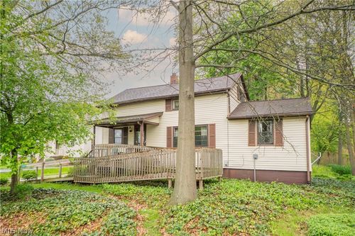 2909 Sanitarium Rd, Akron, OH, 44312-4443 | Card Image
