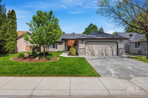 802 N Echohawk Way, Eagle, ID, 83616-5488 | Card Image