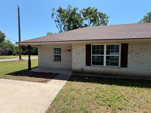 712-712 Seven Oaks Rd, Bonham, TX, 75418-3138 | Card Image
