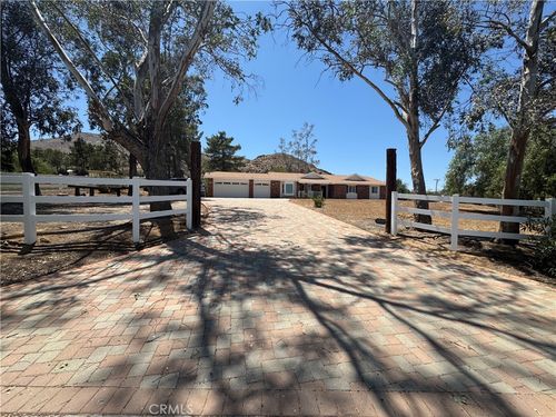 31837 41st St W, Acton, CA, 93510-1909 | Card Image
