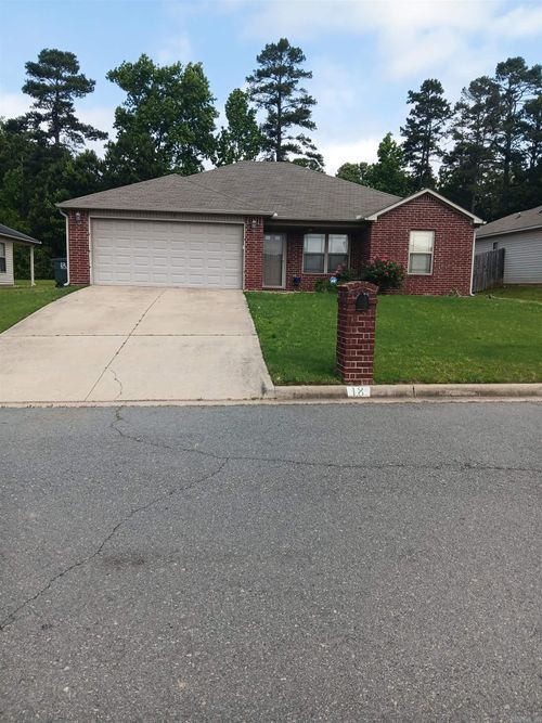 18 Bracey Cir, Little Rock, AR, 72204-8815 | Card Image