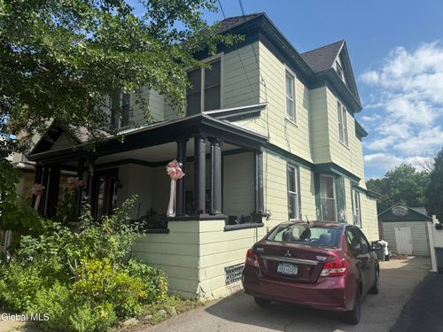 6 E Madison Ave, Johnstown, NY, 12095-3022 | Card Image
