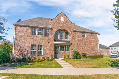 435 Madison Ave, Fairview, TX, 75069-1352 | Card Image