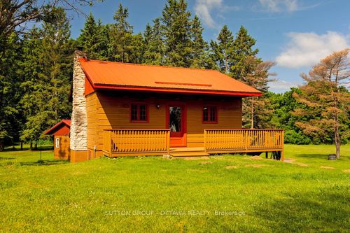 3510 Blair Rd, Lyn, ON, K0E1M0 | Card Image