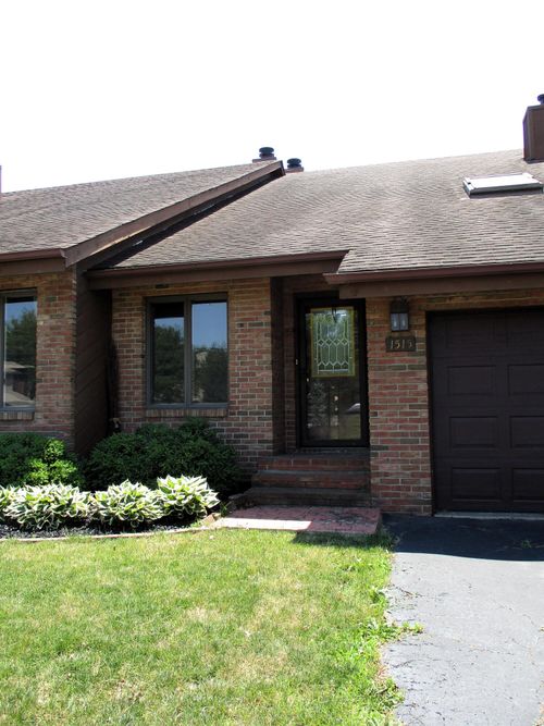1515 Maple Pl, Schererville, IN, 46375-1063 | Card Image