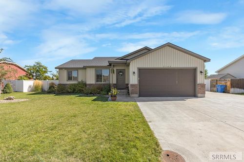 2140 N Roy Dr, Idaho Falls, ID, 83401-4513 | Card Image