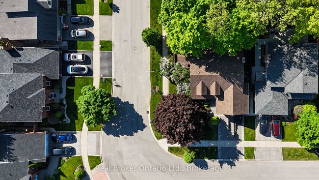2013 Windy Oaks Dr, House other with 5 bedrooms, 4 bathrooms and 4 parking in Burlington ON | Image 39
