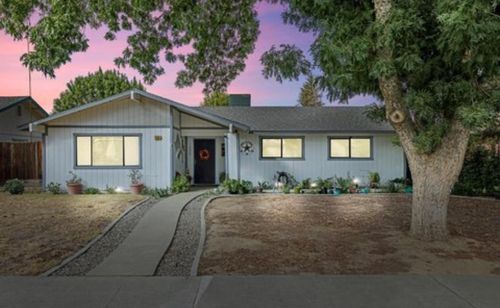 460 W Sacramento St, Coalinga, CA, 93210-2435 | Card Image