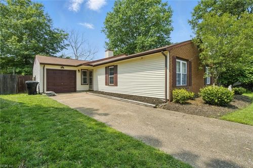 1305 Ettington Ln, Virginia Beach, VA, 23464-6241 | Card Image