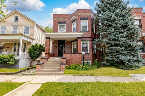 7051 Eberhart Ave, Chicago, IL, 60637-4611 | Card Image