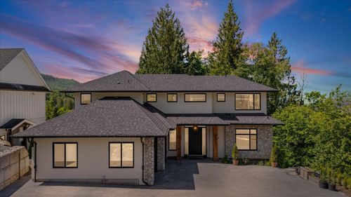 50556 Kingston Dr, Chilliwack, BC, V4Z0C2 | Card Image