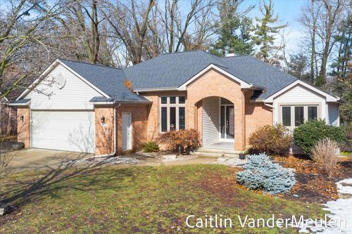 2627 Golfbury Dr, Wyoming, MI, 49519-4754 | Card Image