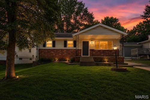 2227 Burns Ave, Saint Louis, MO, 63114-3613 | Card Image