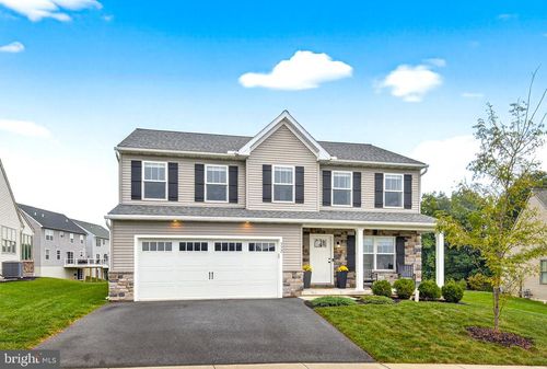 552 Madison Way, Manheim, PA, 17545-8007 | Card Image