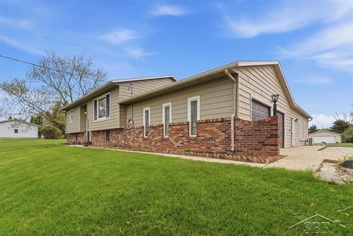 4469 E Millbrook Rd, Mount Pleasant, MI, 48858-9108 | Card Image