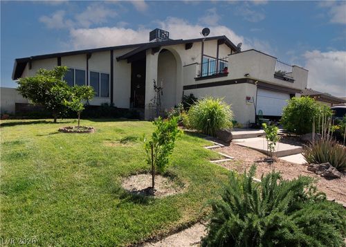 6785 Groveview Ln, Las Vegas, NV, 89103-4232 | Card Image