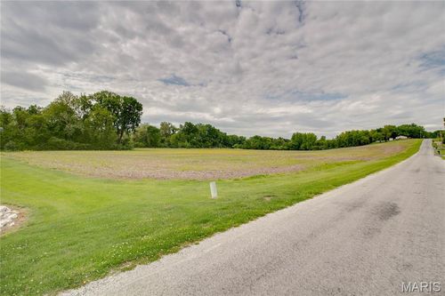 24 Northwood Drive, Bethalto, IL, 62010 | Card Image
