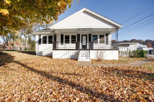 804 Brown St, Columbia, TN, 38401-3934 | Card Image