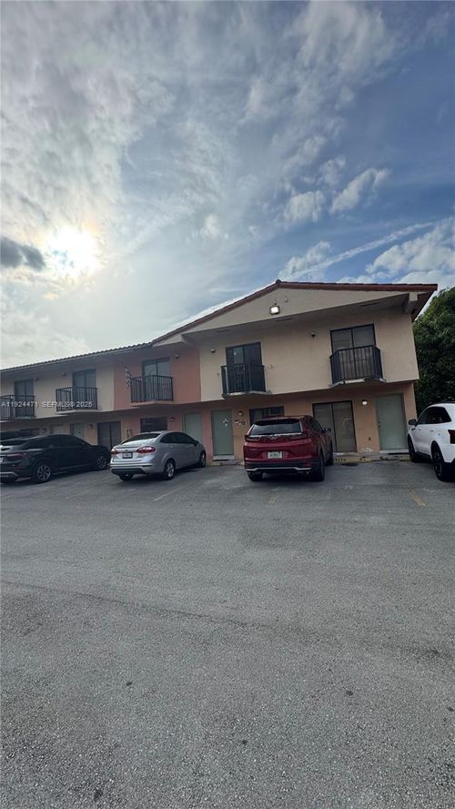 apt-1b-7989 Nw 7th St, Miami, FL, 33126-2872 | Card Image