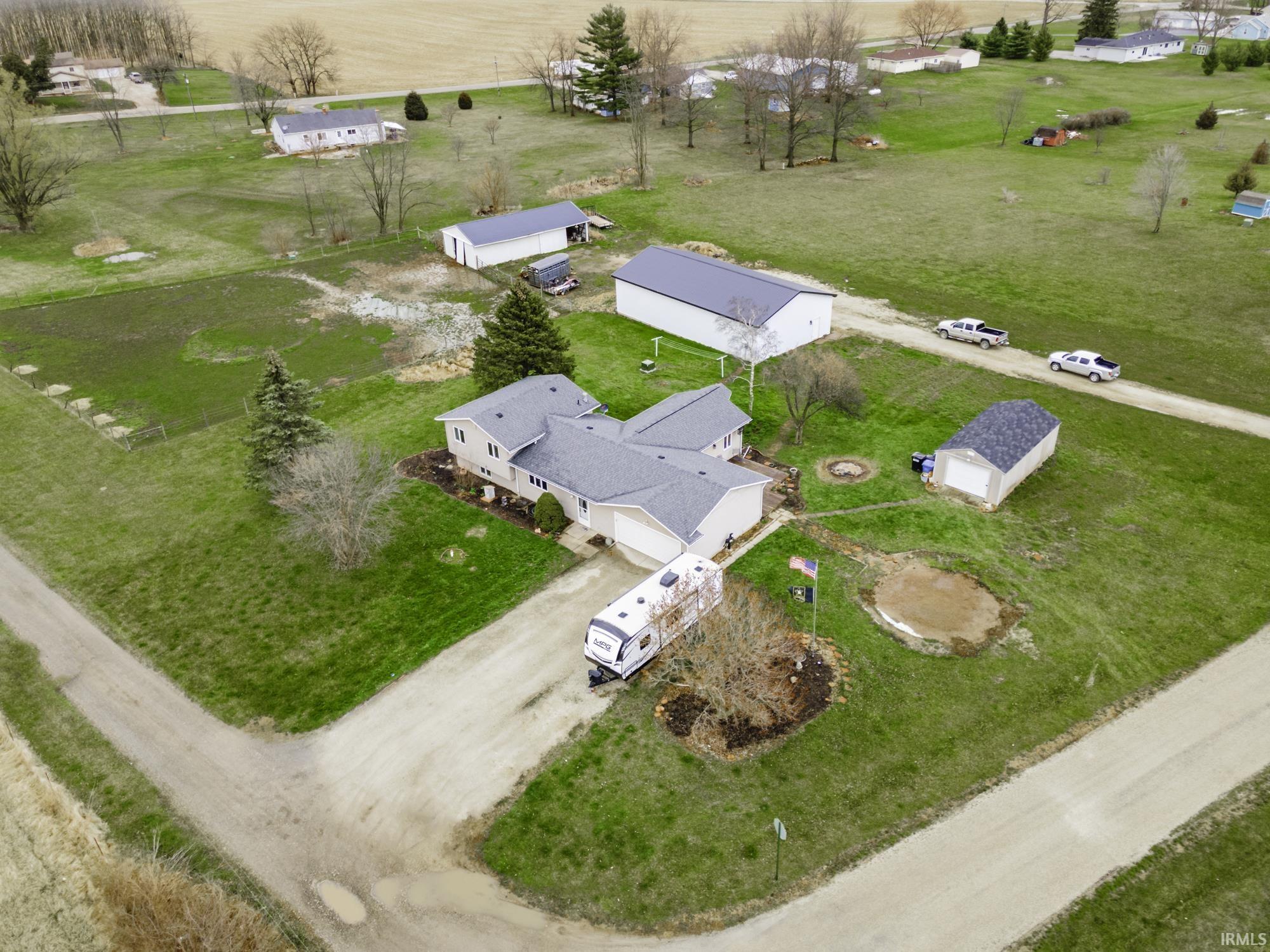 1971 S Lone Pine Road, For Sale in Columbia City Zoocasa