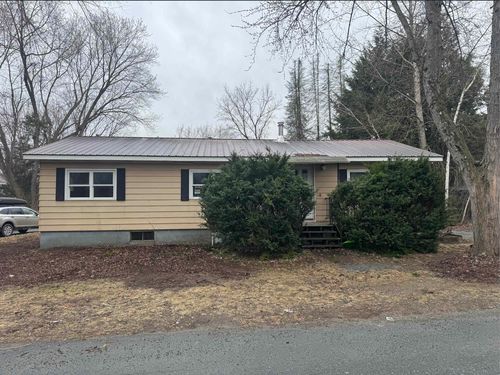 158 Horseshoe Ave, Wilder, VT, 05088-3039 | Card Image