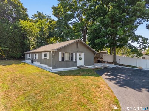 17 Grove St, New London, CT, 06320-5809 | Card Image