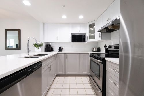 305-789 W 16th Ave, Vancouver, BC, V5Z1S8 | Card Image
