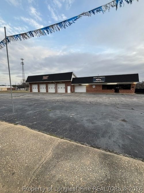 302 E 2nd Street E, Lumberton, NC, 28358 | Card Image